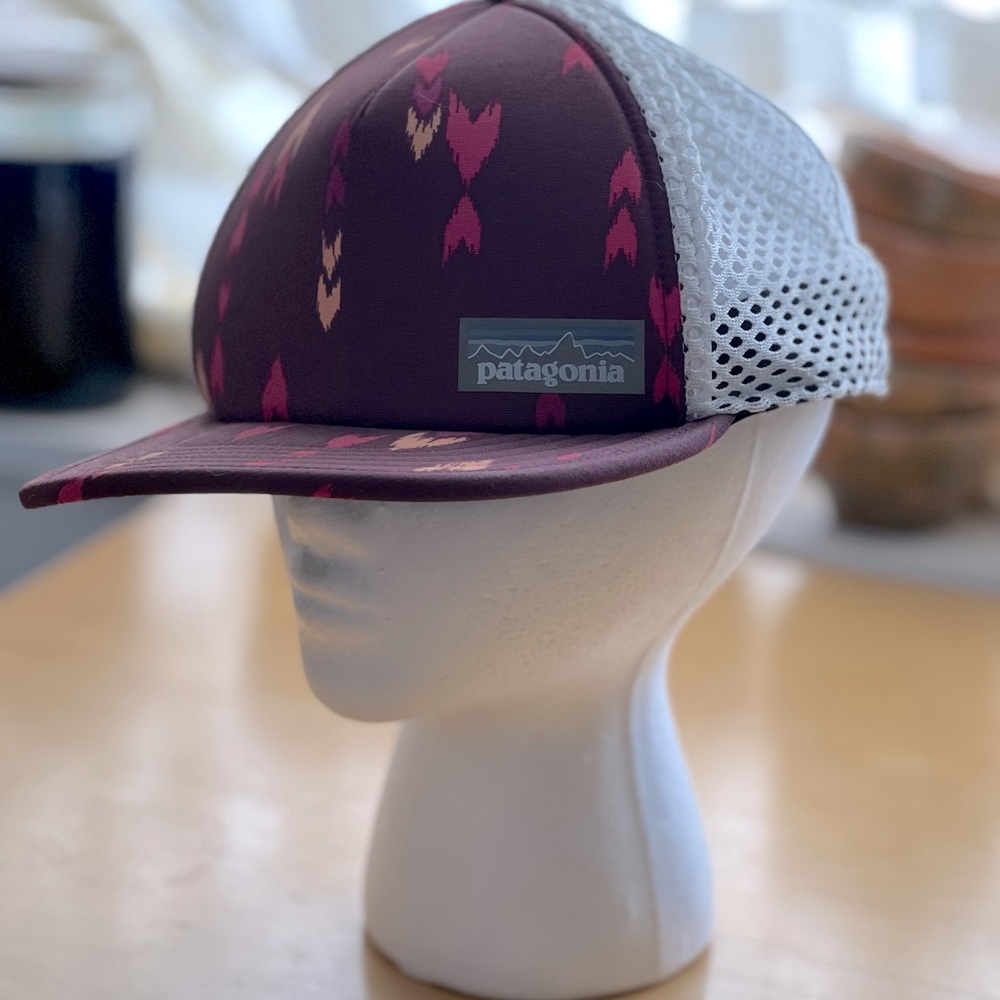 Patagonia baseball cap, sunset pinks & white mesh, Women’s unisex